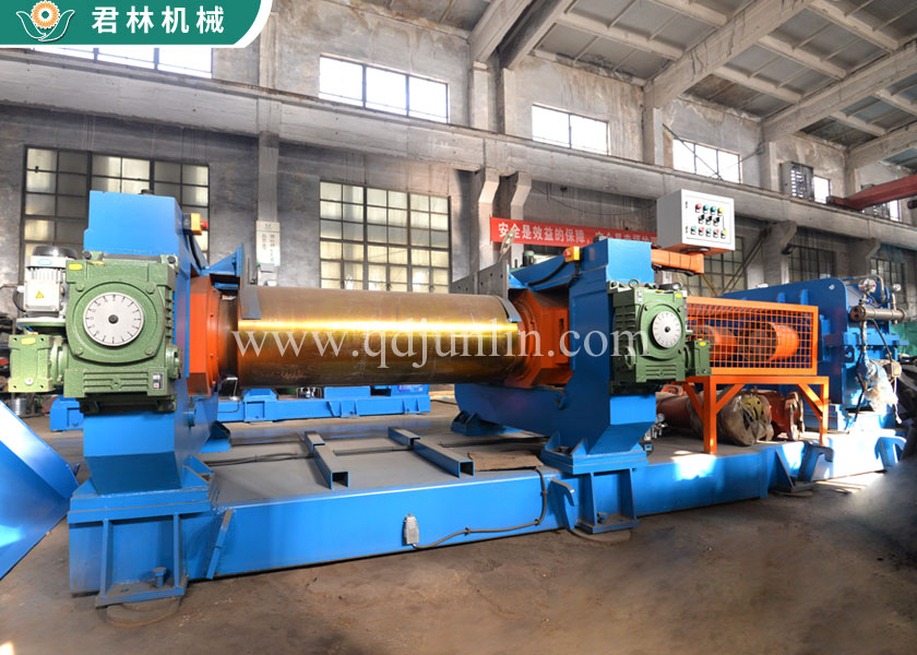 XK-560 Open mixing mill